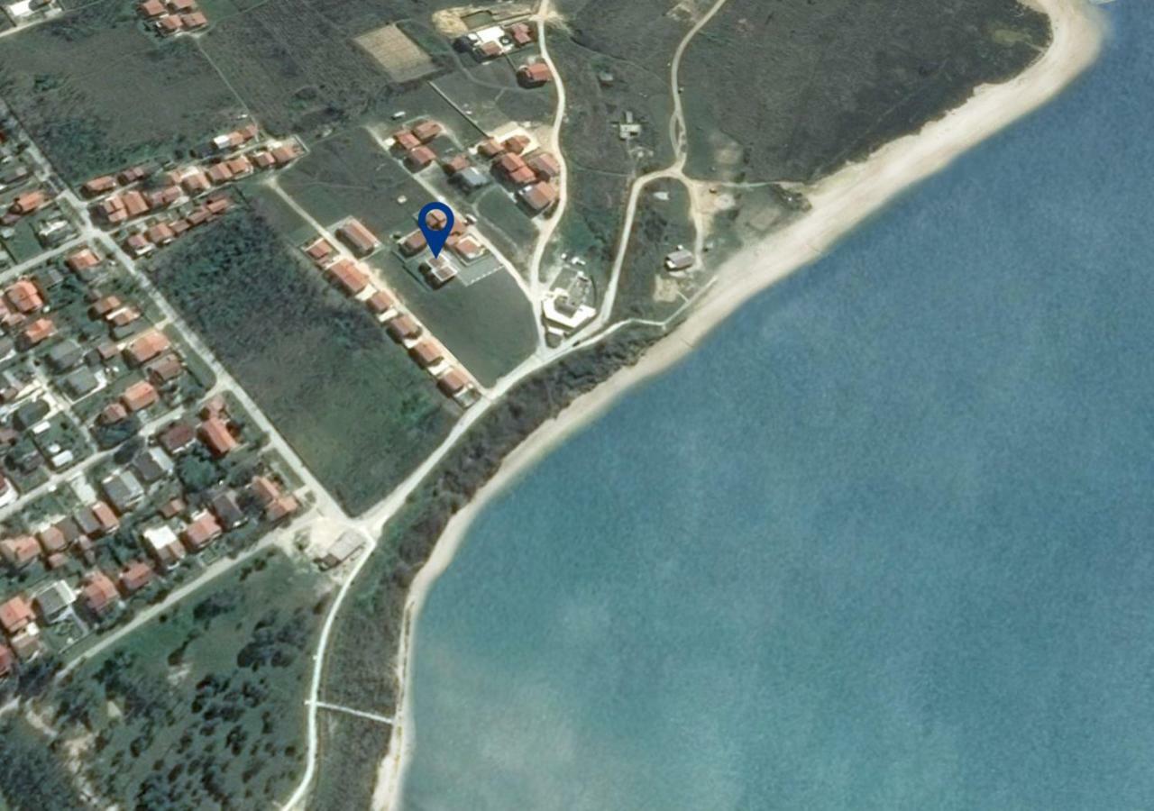 Queen Beach Apartments Nin Eksteriør bilde